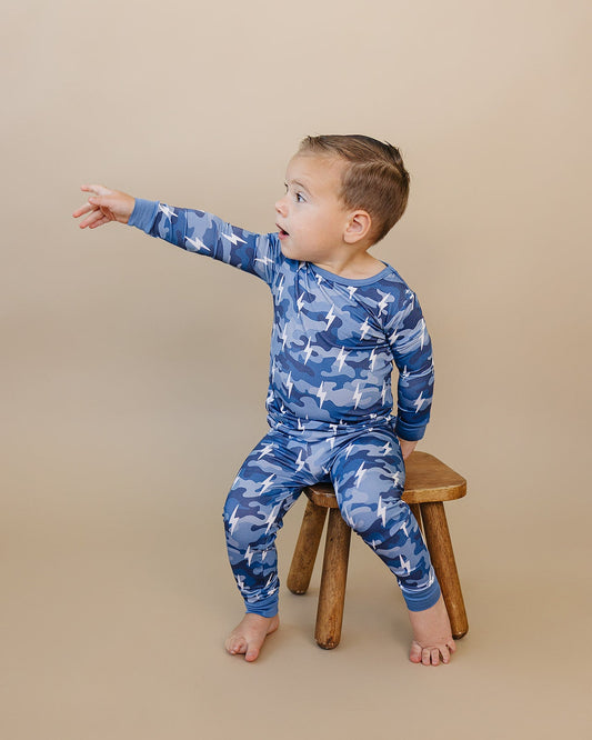 Bamboo Two Piece Set | Blue Camo Bolts